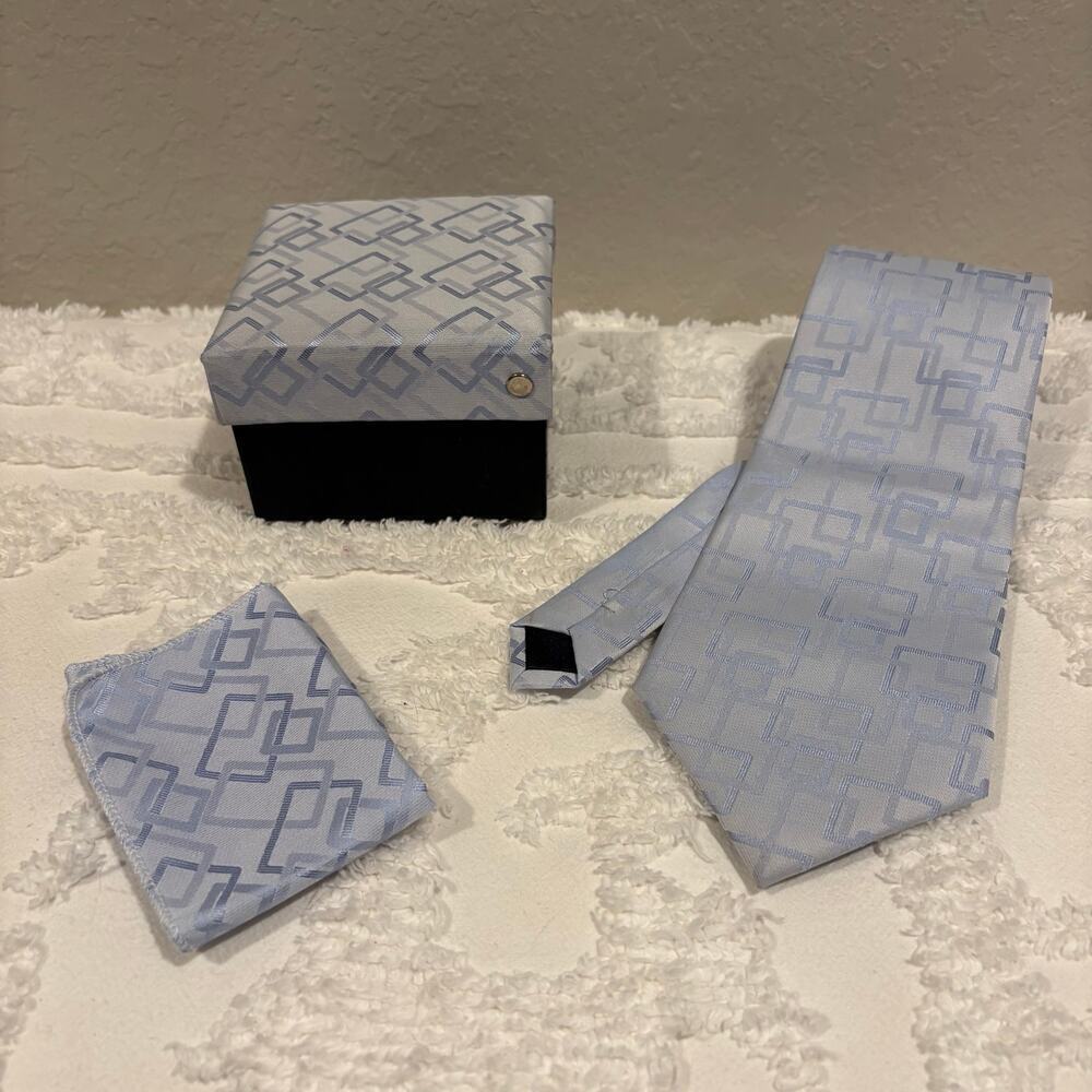 ATLAS DIAMOND INC 100% Silk Tie/Handkerchief Set w/Matching Box Party Formal